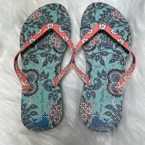 | Vera Bradley | sandals. Size 7-8.